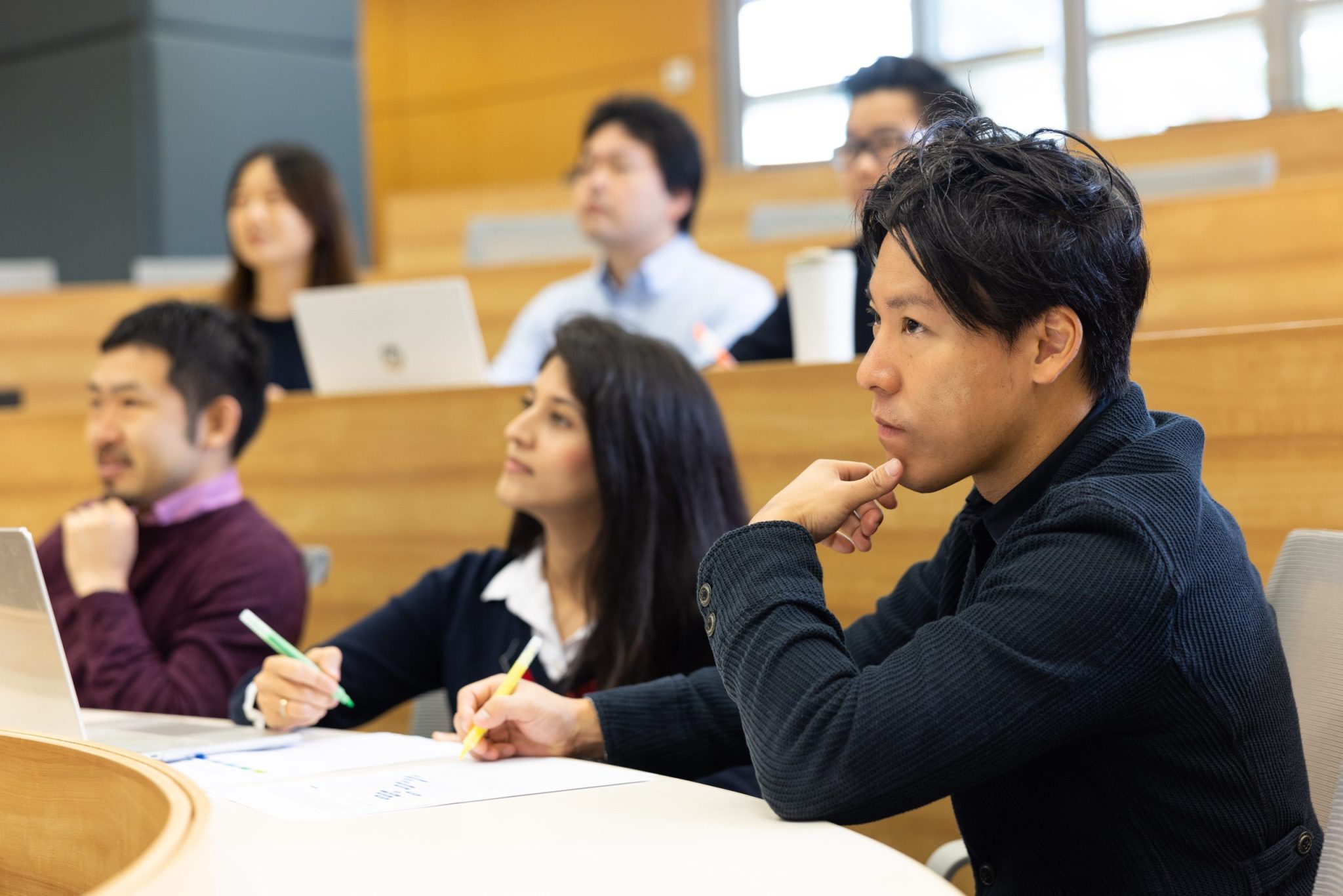 Part-time-MBA-1-scaled-1-2048x1366